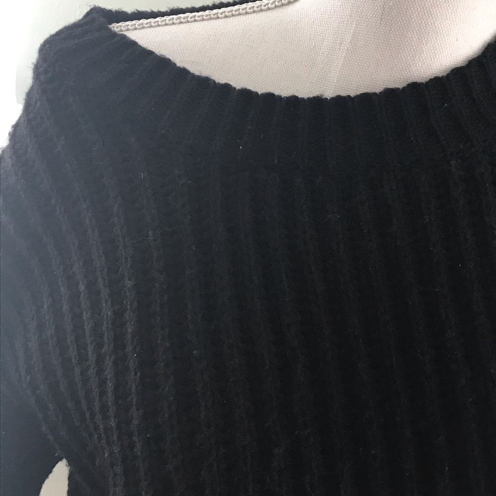 ⭐️5/$20⭐️F21 Cropped Chunky Knit Sweater SZ - Picture 5 of 5